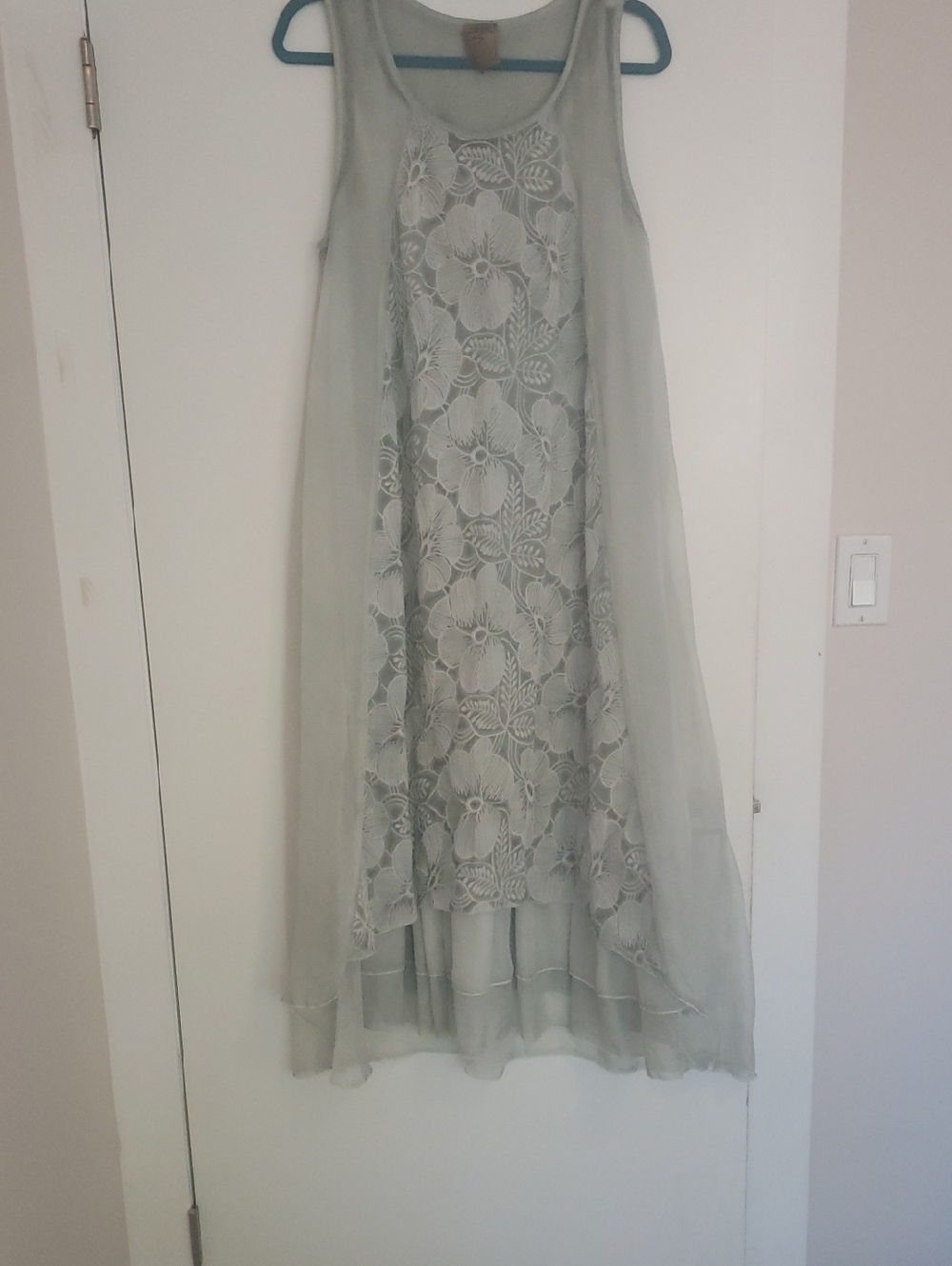 Sleeveless Floral Lace Overlay Maxi Dress in Light Sage